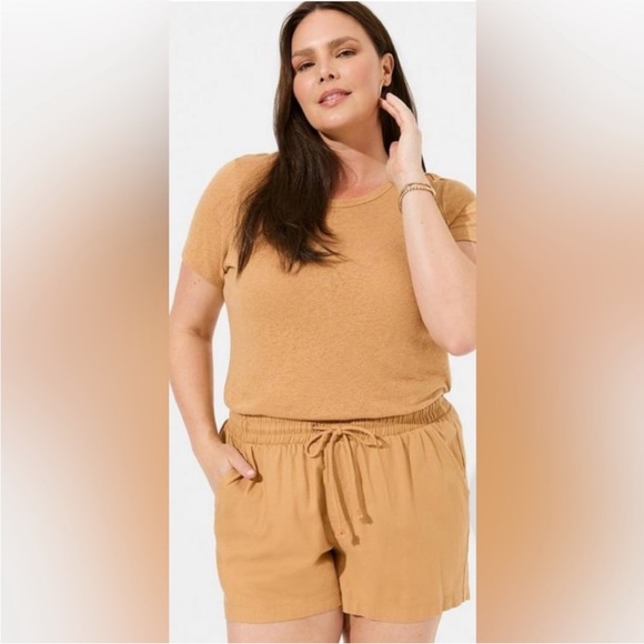 NWT Torrid Linen Mid-Rise Shorts 5in Pull On - Picture 2 of 5